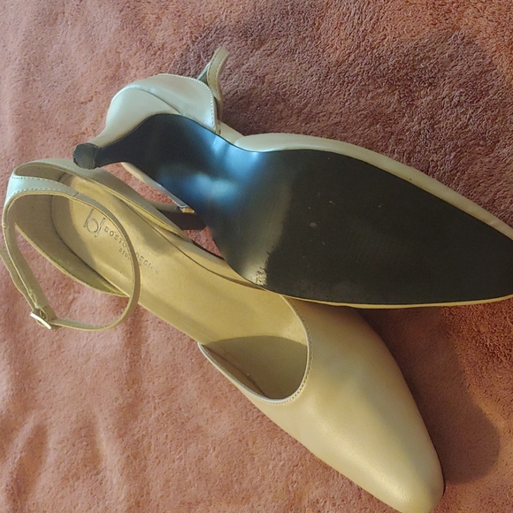 Beige Heels - Picture 2 of 3